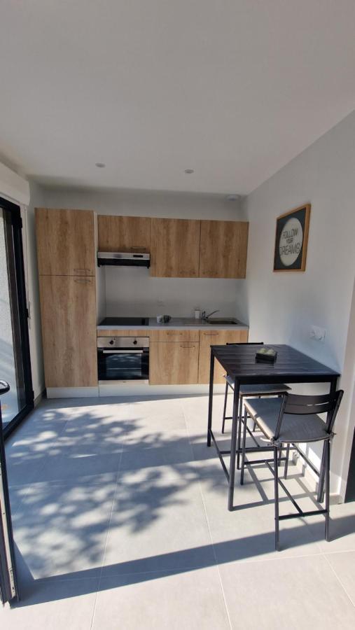 Le Patio : Studio Avec Exterieur Saint-Barthelemy-d'Anjou Eksteriør billede